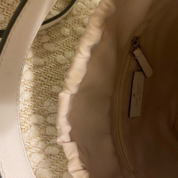 Kate spade bucket purse and wallet. - Picture 4 of 16